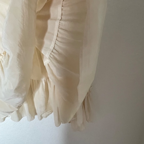 Alexis Silk Tunic Peasant Top Flare Sleeve Size XS Tiered Tie Front Cream - Picture 5 of 10